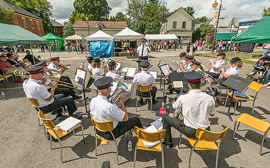 band playing on the street